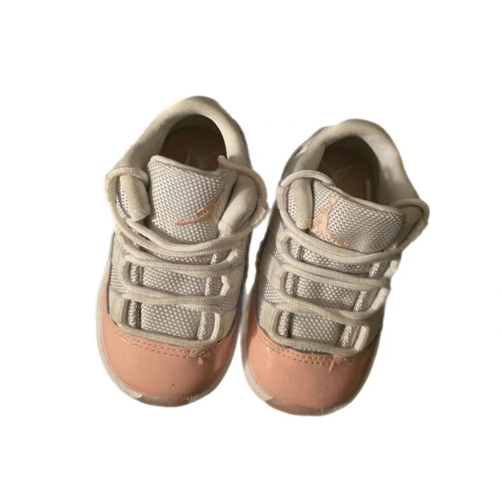 4c infant/toddler Jordan 11s - Picture 2 of 2